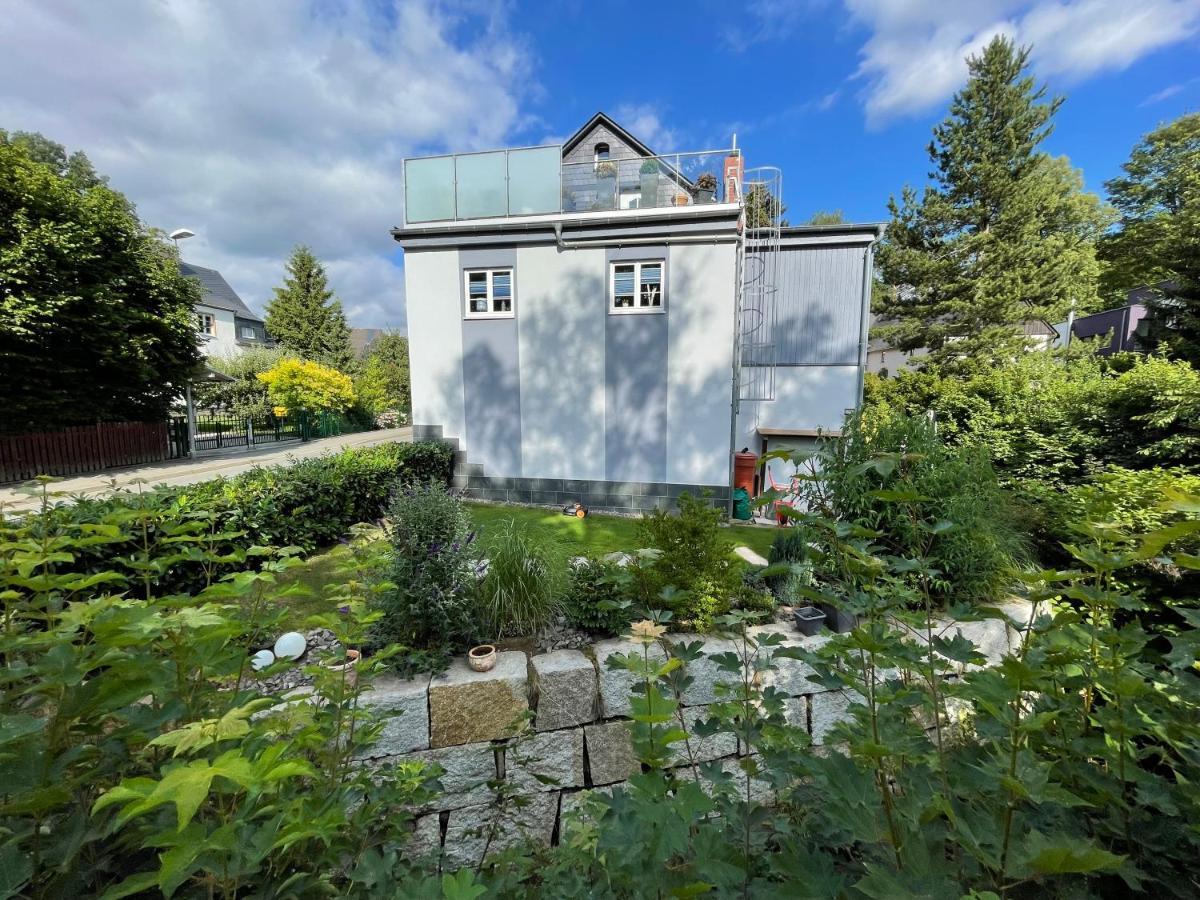 Ferienhaus Villa Adelsberg Mit Dachterrasse In Zentraler Lage Fuer Bis Zu 10 Personen Chemnitz Bagian luar foto