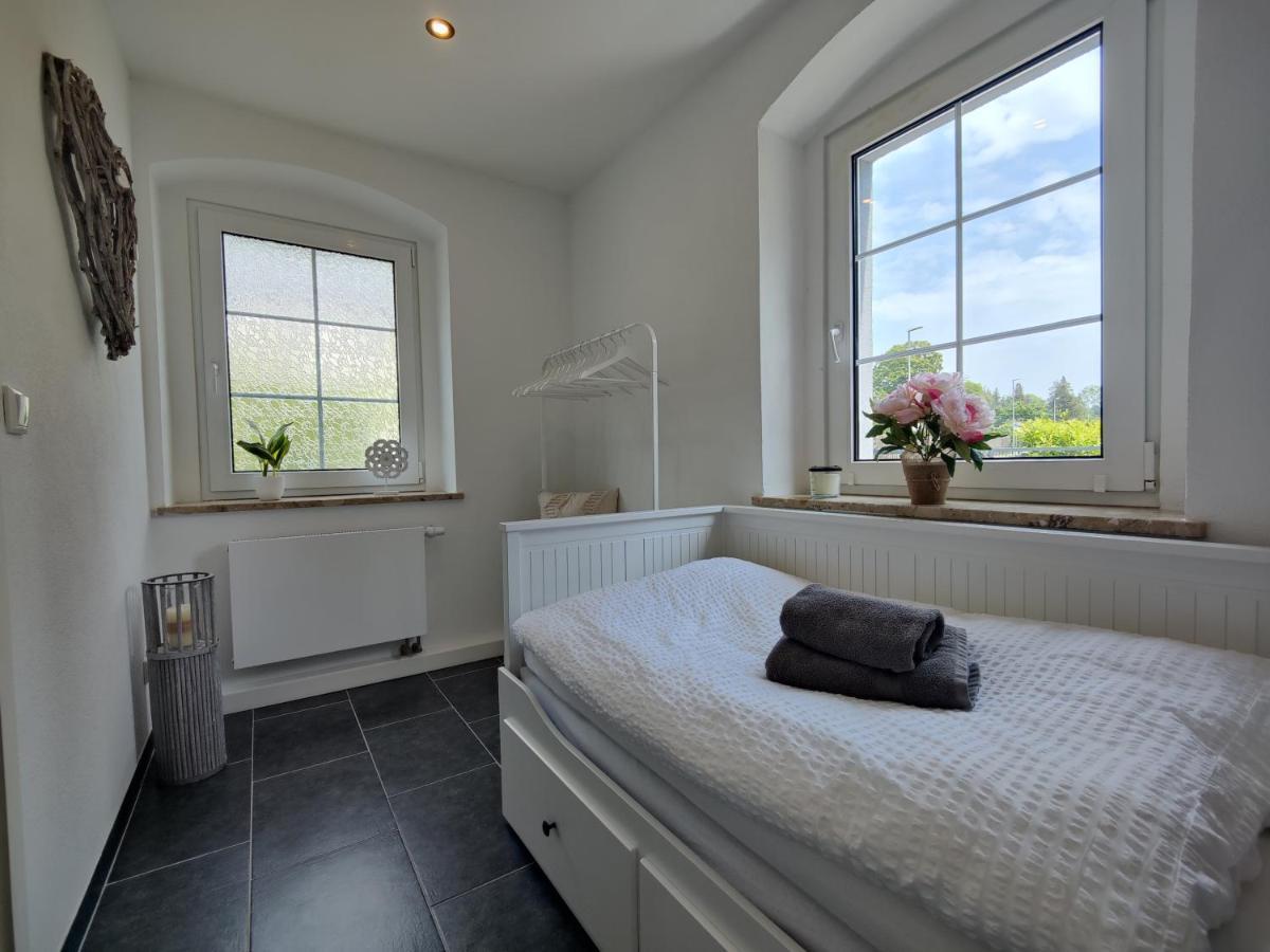 Ferienhaus Villa Adelsberg Mit Dachterrasse In Zentraler Lage Fuer Bis Zu 10 Personen Chemnitz Bagian luar foto